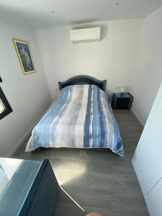 Apartment Appartement Vues Mer Proche Plage Roses Spain